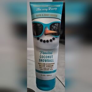 Bath & Body Works Frosted Coconut Snowball Body Cream - New 8oz